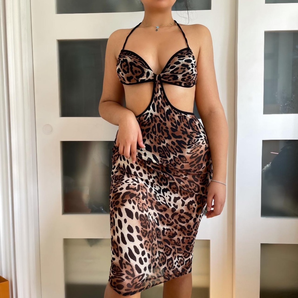 Leopard Animal print cut out maxi dress - Picture 7 of 8
